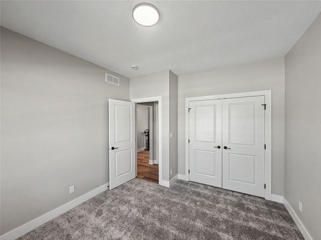 2935 Lake Hill Drive, Des Moines, IA 50320