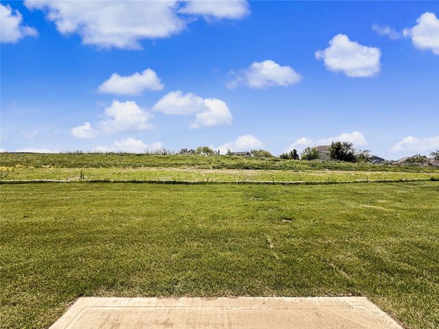 2935 Lake Hill Drive, Des Moines, IA 50320