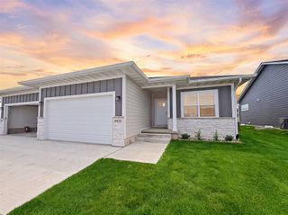 2935 Lake Hill Drive, Des Moines, IA 50320