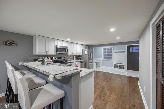 1920 POPLAR RD, Essex, MD 21221