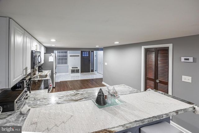 1920 POPLAR RD, Essex, MD 21221