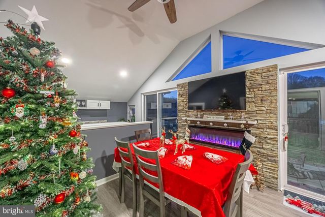 1920 POPLAR RD, Essex, MD 21221