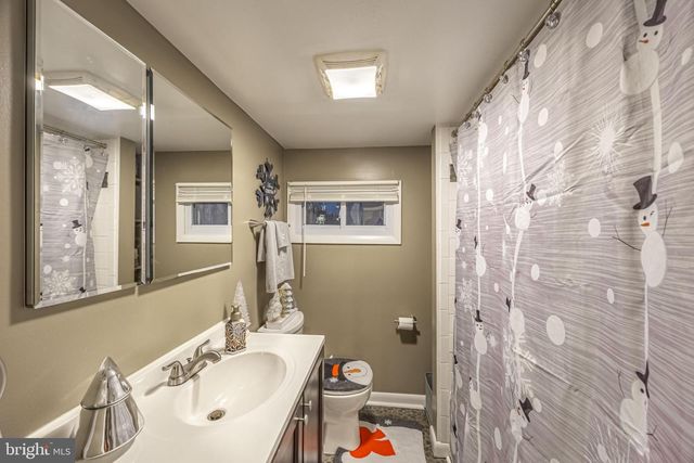 1920 POPLAR RD, Essex, MD 21221