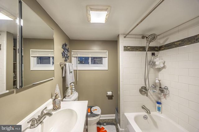 1920 POPLAR RD, Essex, MD 21221