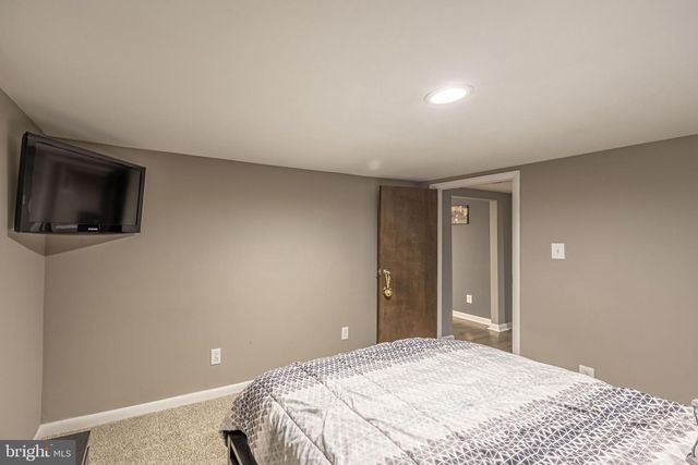 1920 POPLAR RD, Essex, MD 21221