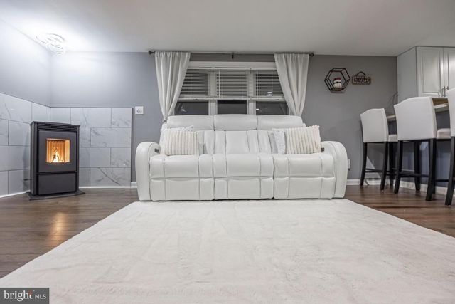 1920 POPLAR RD, Essex, MD 21221