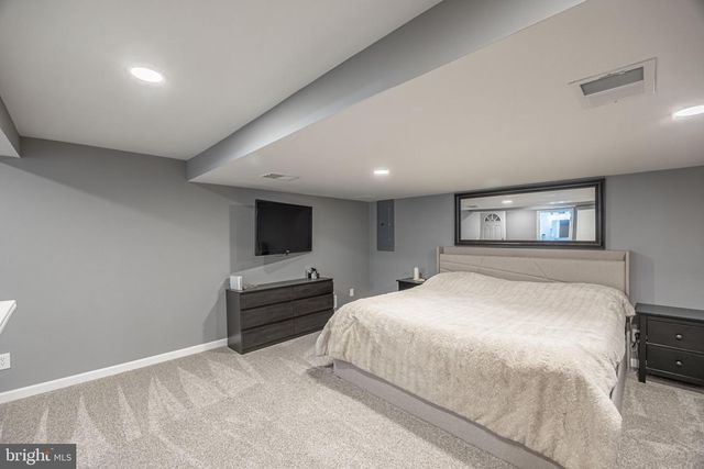 1920 POPLAR RD, Essex, MD 21221