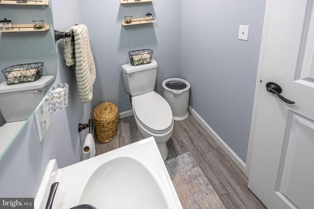 1920 POPLAR RD, Essex, MD 21221