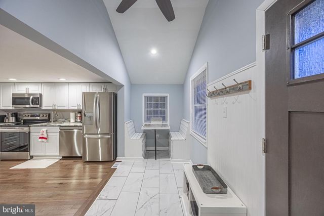 1920 POPLAR RD, Essex, MD 21221