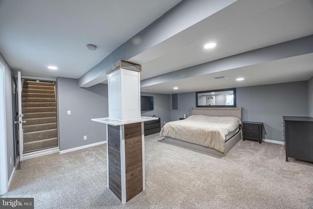 1920 POPLAR RD, Essex, MD 21221