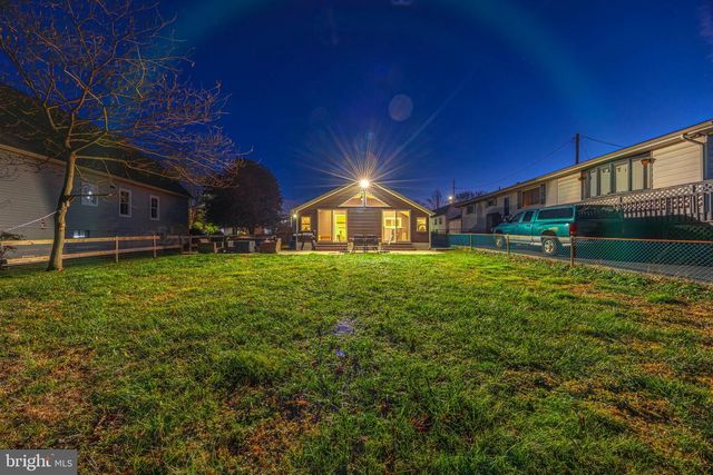 1920 POPLAR RD, Essex, MD 21221