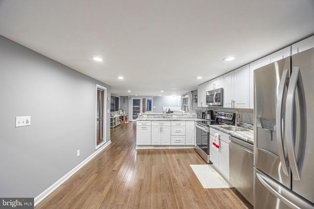 1920 POPLAR RD, Essex, MD 21221