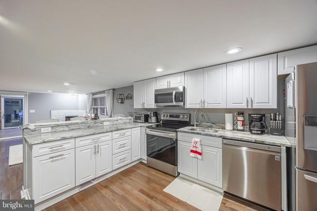 1920 POPLAR RD, Essex, MD 21221