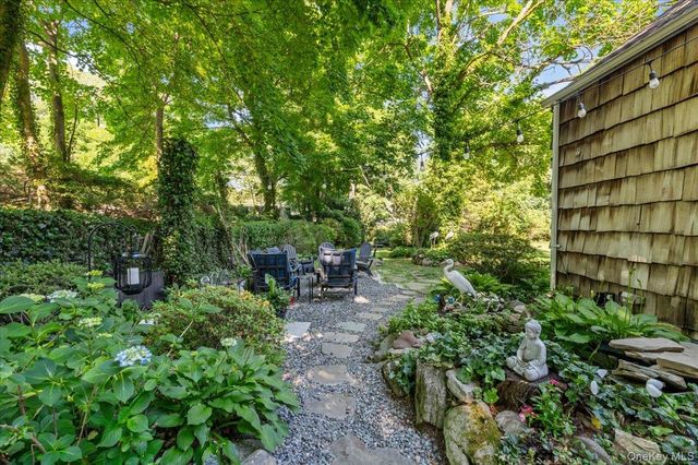 10 Rancher Place, Huntington, NY 11743