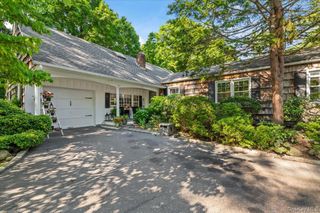 10 Rancher Place, Huntington, NY 11743