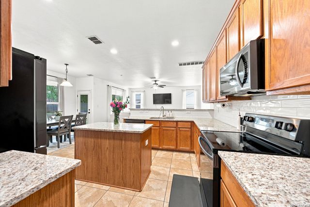 17210 Darien Wing, San Antonio, TX 78247