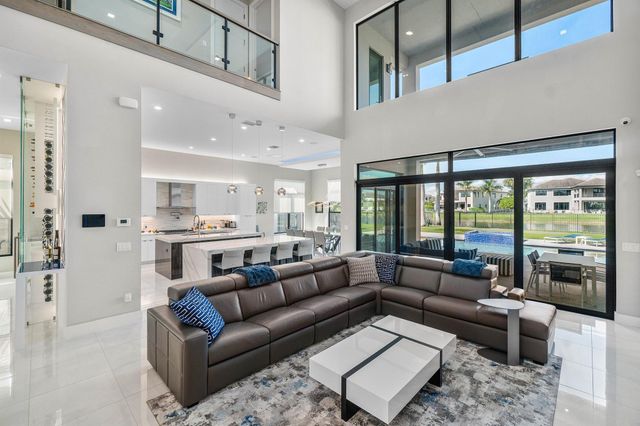 9657 Vescovato Way, Boca Raton, FL 33496