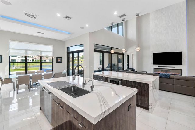 9657 Vescovato Way, Boca Raton, FL 33496