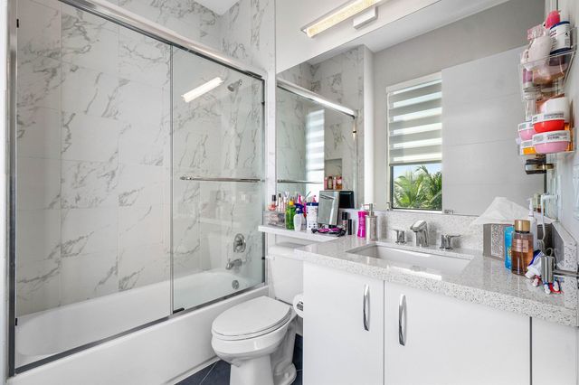 9657 Vescovato Way, Boca Raton, FL 33496