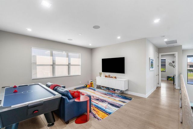 9657 Vescovato Way, Boca Raton, FL 33496