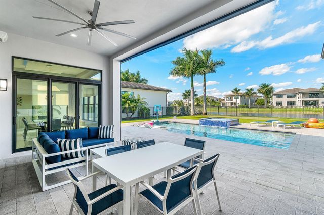 9657 Vescovato Way, Boca Raton, FL 33496