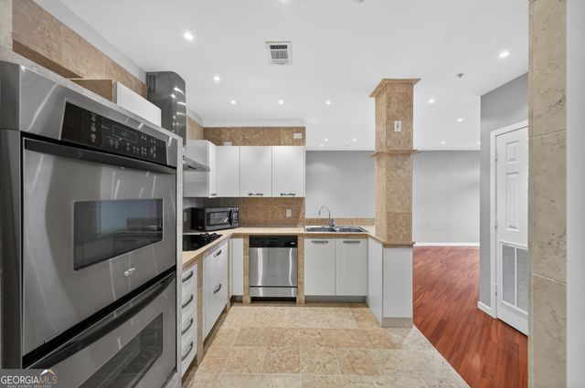 3334 Peachtree Road NE 1410, Atlanta, GA 30326