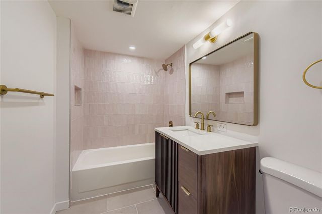 4264 W Radcliff Avenue, Denver, CO 80236