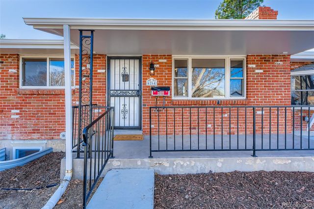 4264 W Radcliff Avenue, Denver, CO 80236