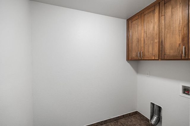 2964 S Kachina Way, Rancho Cordova, CA 95670