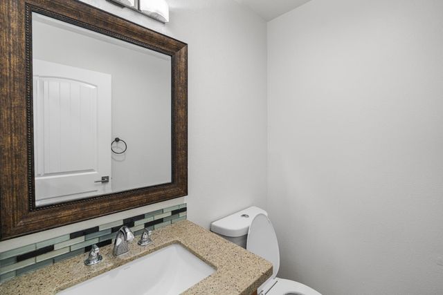 2964 S Kachina Way, Rancho Cordova, CA 95670