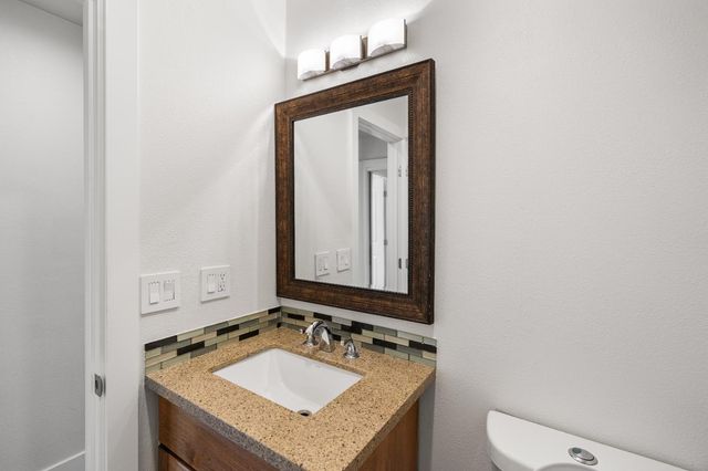 2964 S Kachina Way, Rancho Cordova, CA 95670