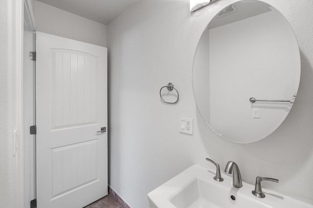 2964 S Kachina Way, Rancho Cordova, CA 95670