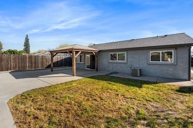 2964 S Kachina Way, Rancho Cordova, CA 95670