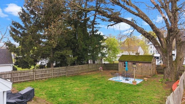 186 W Harvard St, Brockton, MA 02301