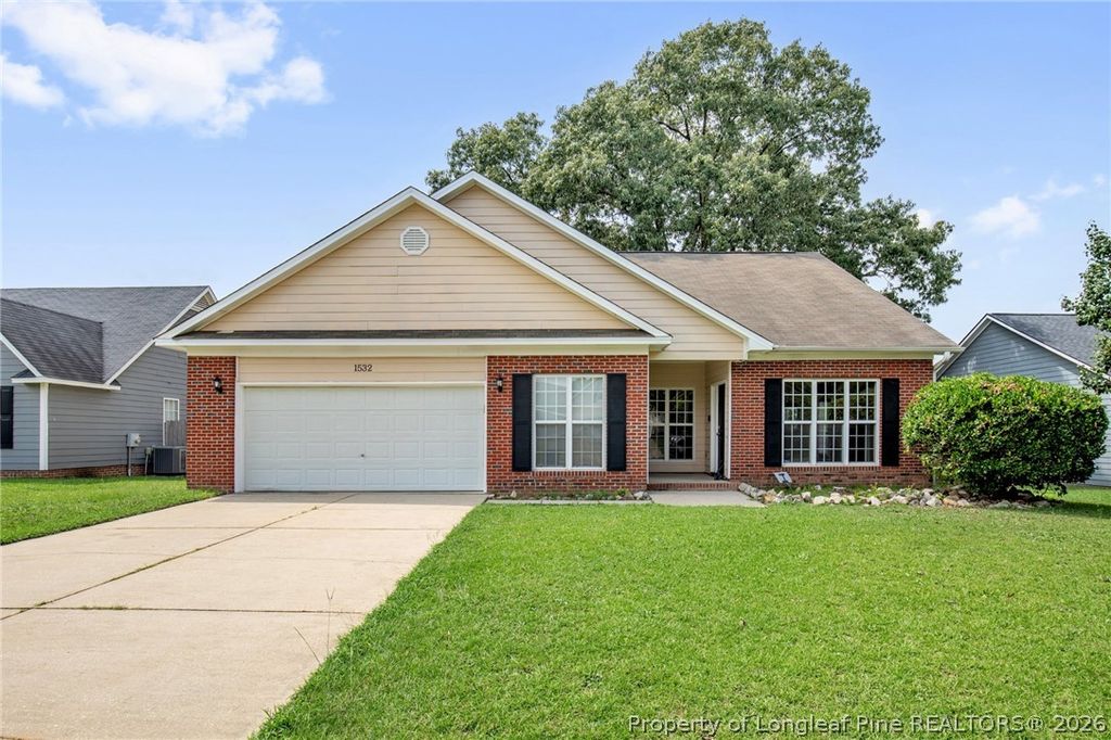 1532 Laurel Oak Drive, Fayetteville, NC 28314 — exterior