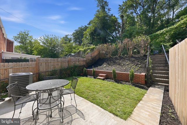 4263 HILDRETH ST SE, Washington, DC 20019