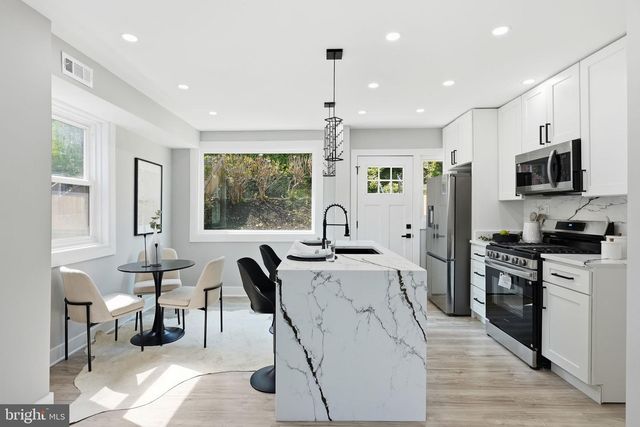 4263 HILDRETH ST SE, Washington, DC 20019