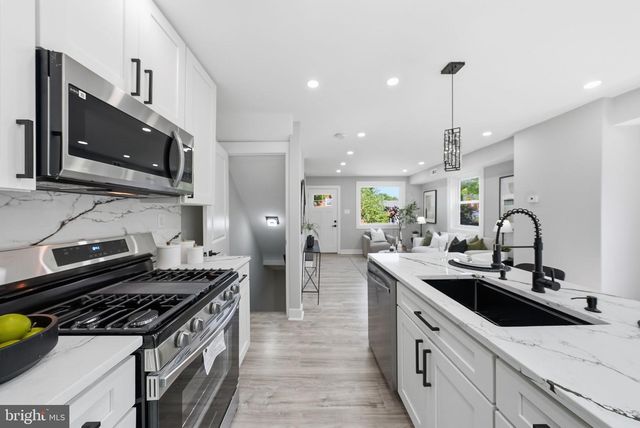 4263 HILDRETH ST SE, Washington, DC 20019