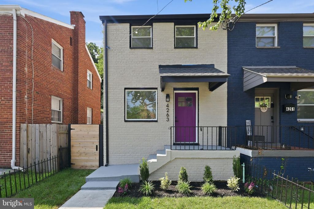 4263 HILDRETH ST SE, Washington, DC 20019