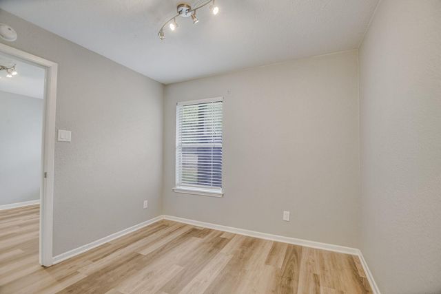 3204 Menchaca RD 313, Austin, TX 78704