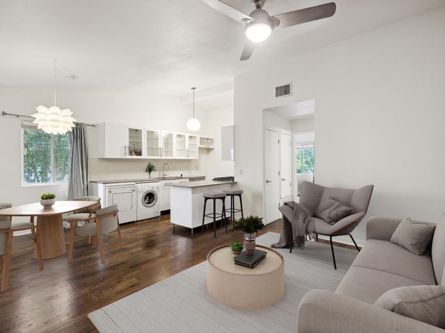 1503 W 9th ST 204, Austin, TX 78703