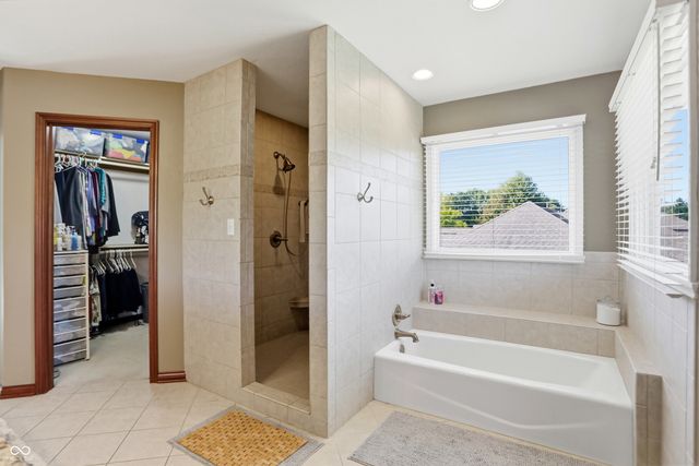 4030 Brockton Manor North Drive N, Greenwood, IN 46143