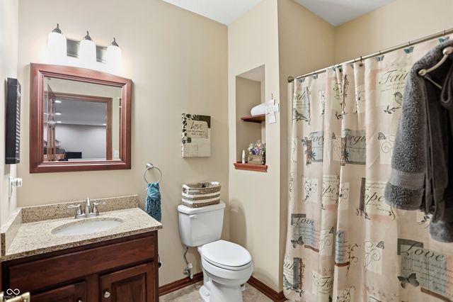 4030 Brockton Manor North Drive N, Greenwood, IN 46143