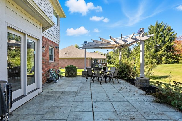 4030 Brockton Manor North Drive N, Greenwood, IN 46143