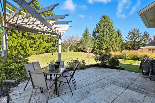 4030 Brockton Manor North Drive N, Greenwood, IN 46143
