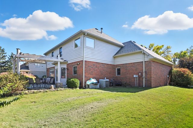 4030 Brockton Manor North Drive N, Greenwood, IN 46143