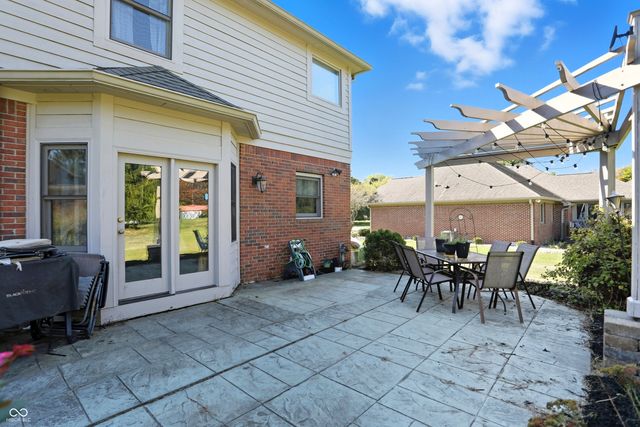 4030 Brockton Manor North Drive N, Greenwood, IN 46143