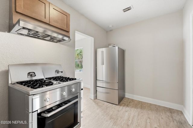 3055 2ND ST Circle, Jacksonville, FL 32254