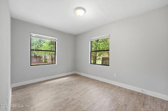 3055 2ND ST Circle, Jacksonville, FL 32254