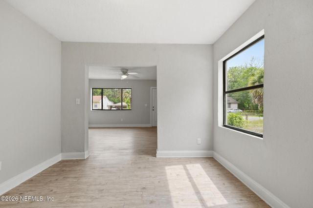 3055 2ND ST Circle, Jacksonville, FL 32254
